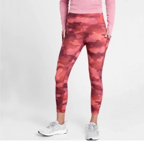 Athleta Pants - Athleta Ultimate Stash Pink Camo Printed 7/8 Tight, Size S